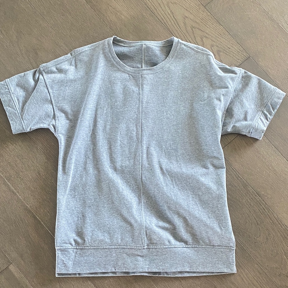 Lululemon T-shirt